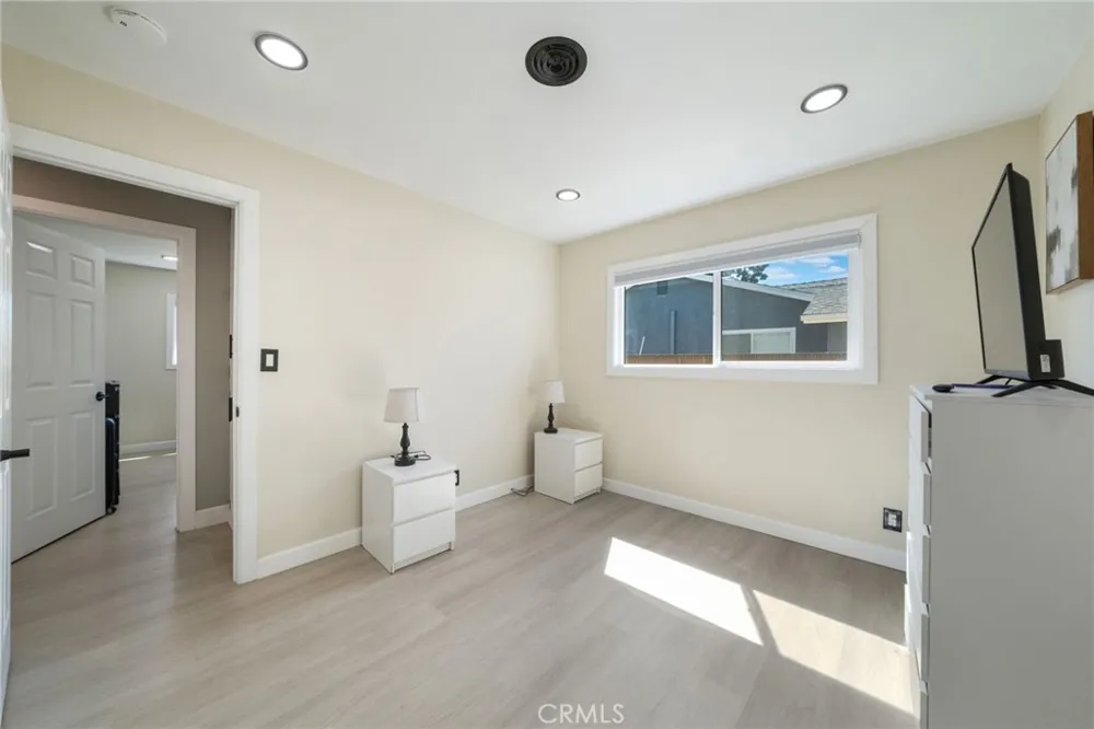 6382 Yale Huntington Beach, CA 92647