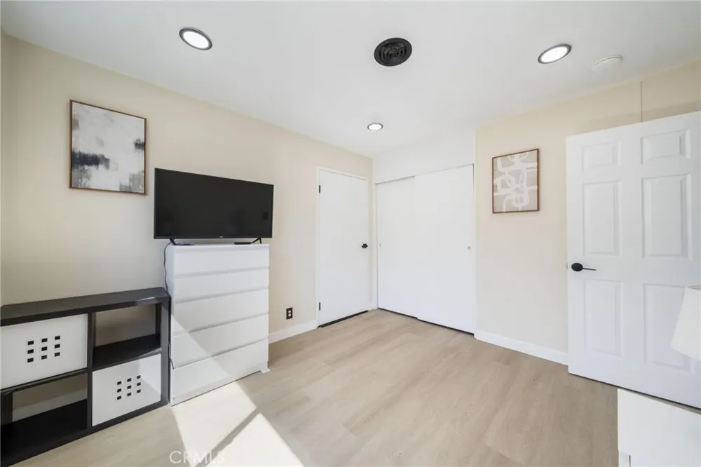 6382 Yale Huntington Beach, CA 92647