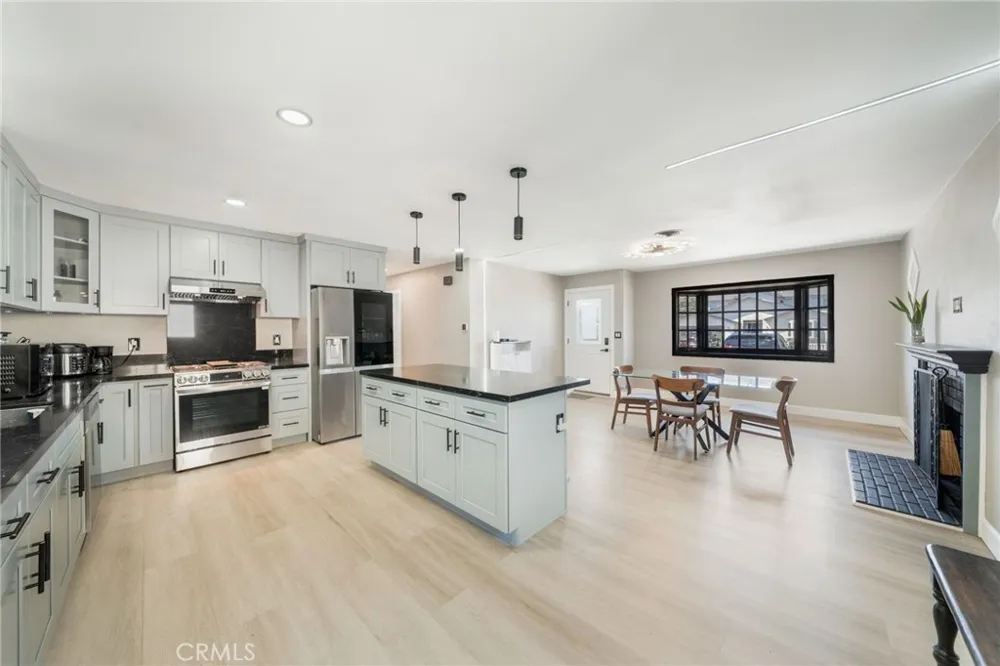 6382 Yale Huntington Beach, CA 92647