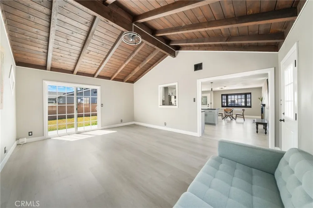 6382 Yale Huntington Beach, CA 92647