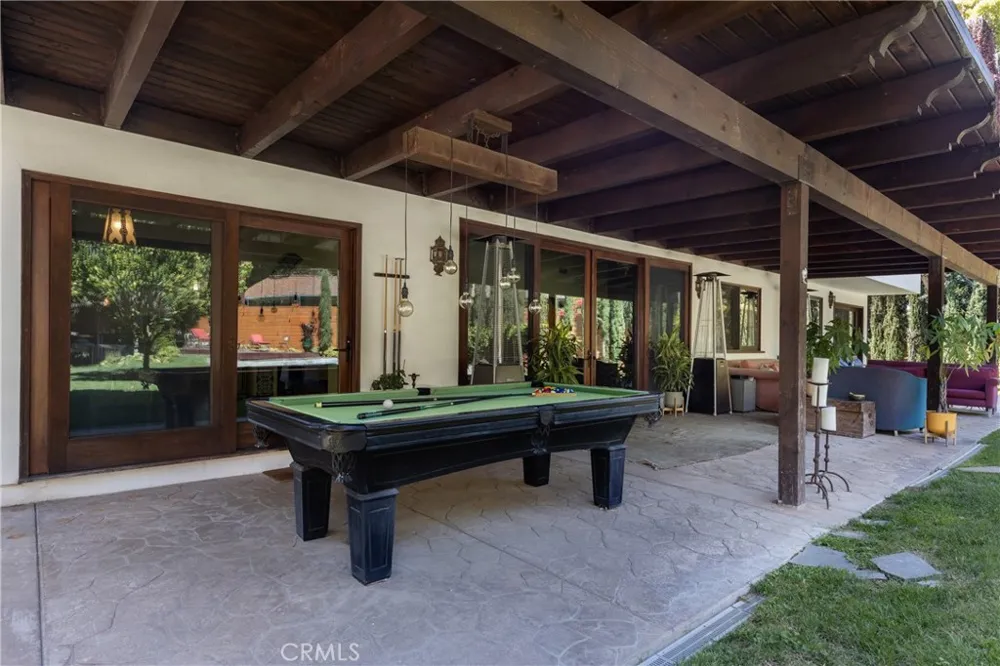 3092 Laurel Canyon Boulevard Studio City, CA 91604