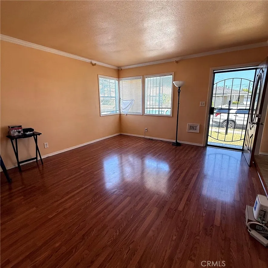 4586 W 142nd Hawthorne, CA 90250