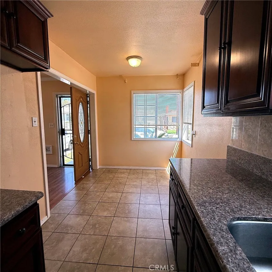 4586 W 142nd Hawthorne, CA 90250