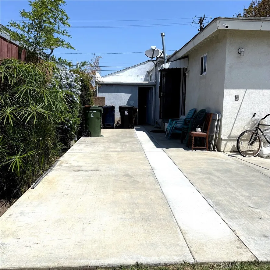 4586 W 142nd Hawthorne, CA 90250