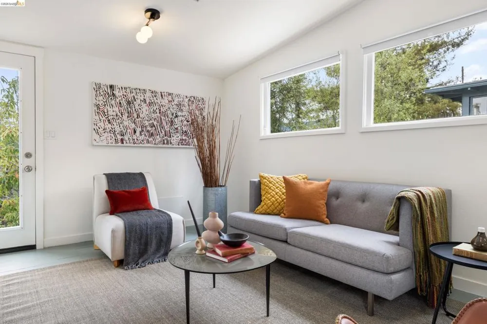 438 65Th St Oakland, CA 94609