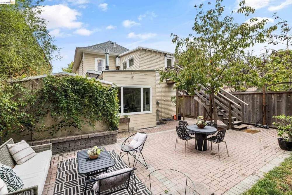 438 65Th St Oakland, CA 94609