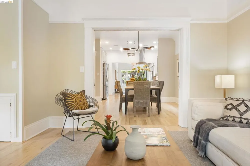 438 65Th St Oakland, CA 94609