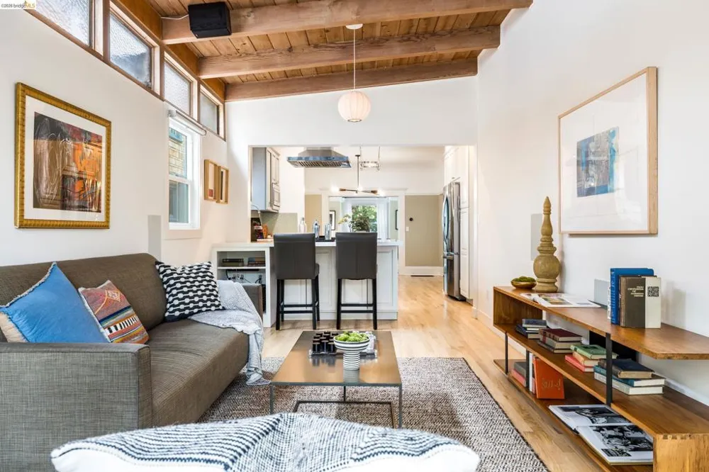 438 65Th St Oakland, CA 94609