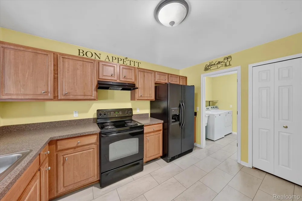 6655 Cortland Avenue #44 Genoa Township, MI 48114