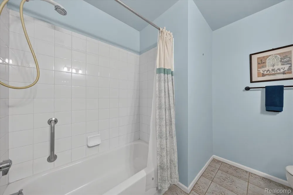 6655 Cortland Avenue #44 Genoa Township, MI 48114