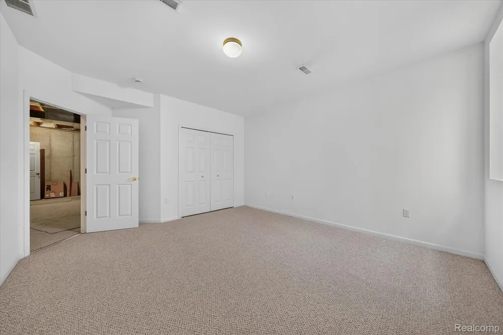 6655 Cortland Avenue #44 Genoa Township, MI 48114