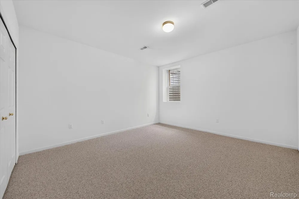 6655 Cortland Avenue #44 Genoa Township, MI 48114