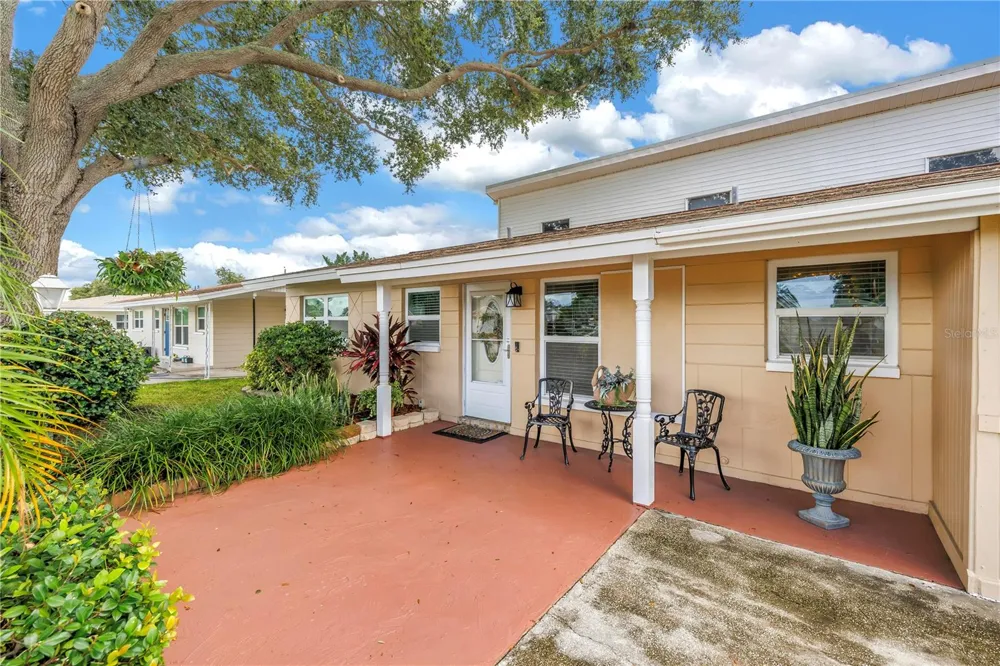 7999 RIDGE ROAD Seminole, FL 33772
