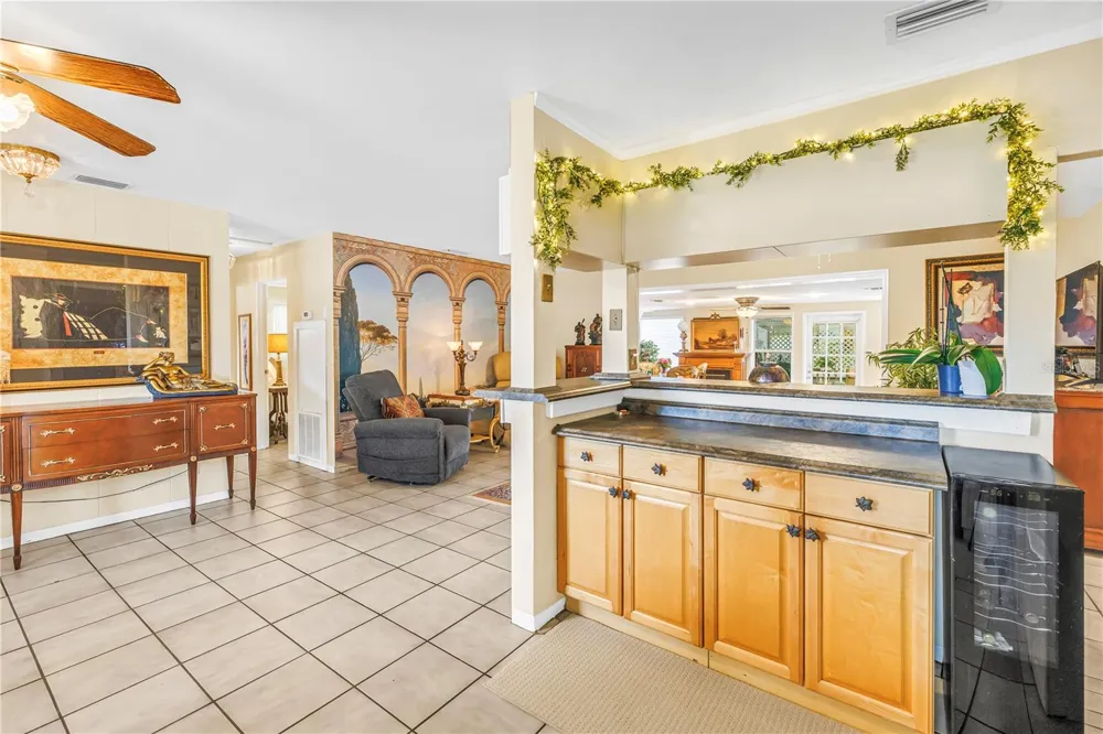 7999 RIDGE ROAD Seminole, FL 33772