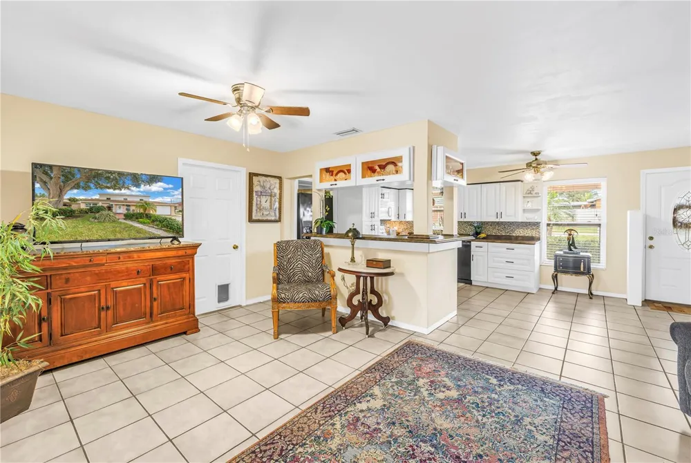 7999 RIDGE ROAD Seminole, FL 33772