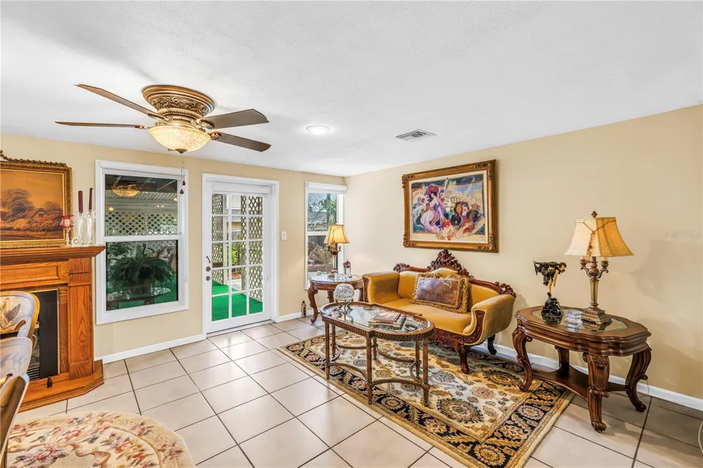 7999 RIDGE ROAD Seminole, FL 33772