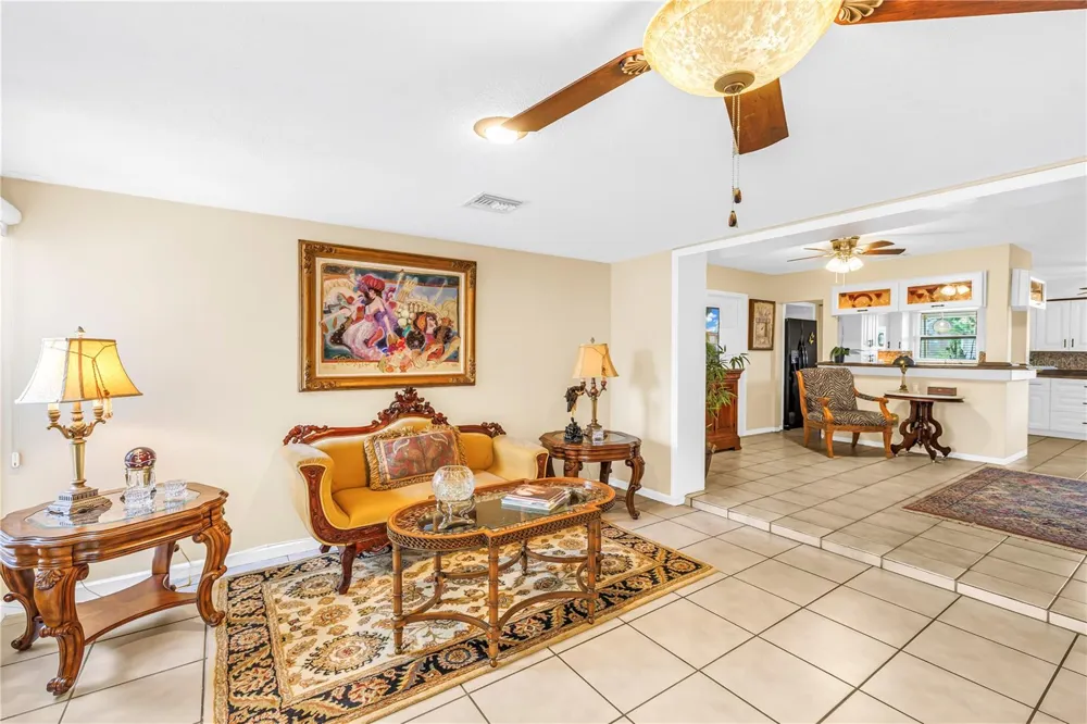 7999 RIDGE ROAD Seminole, FL 33772