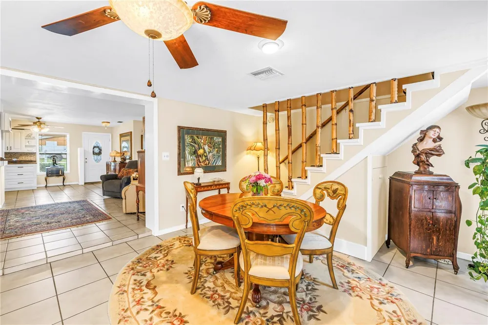 7999 RIDGE ROAD Seminole, FL 33772