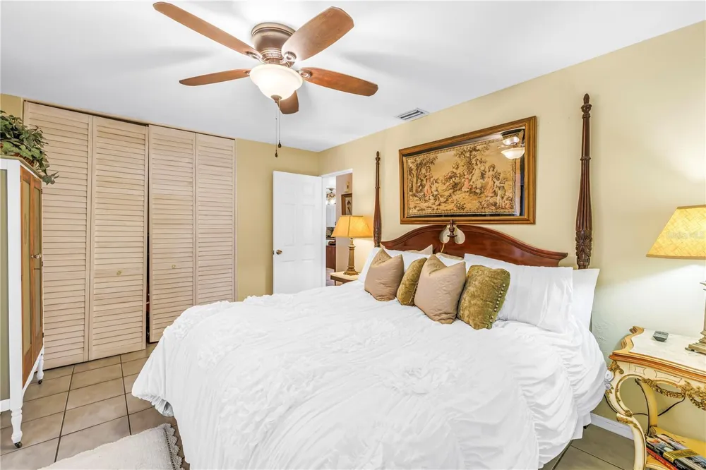 7999 RIDGE ROAD Seminole, FL 33772