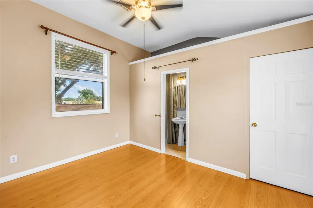 7999 RIDGE ROAD Seminole, FL 33772