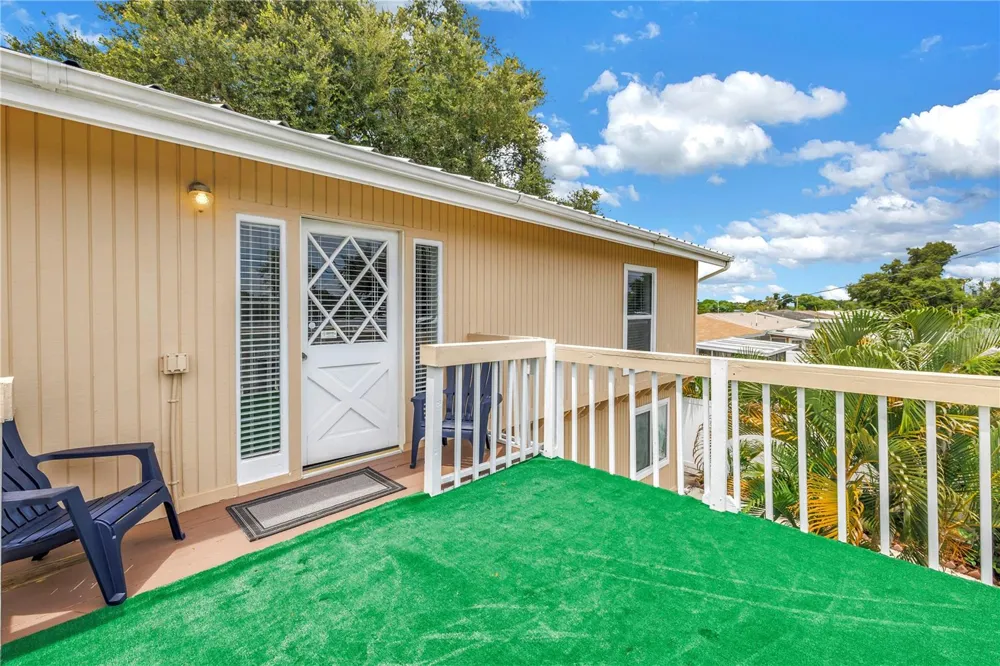 7999 RIDGE ROAD Seminole, FL 33772