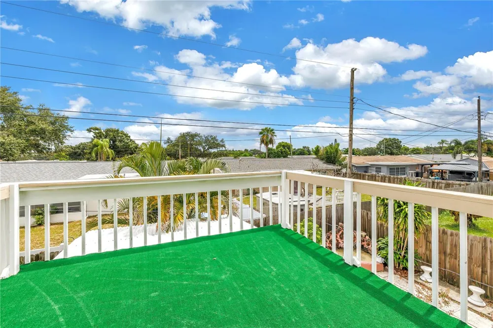 7999 RIDGE ROAD Seminole, FL 33772