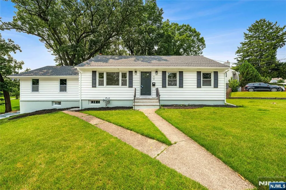 76 Dawn Avenue Haledon, NJ 07508