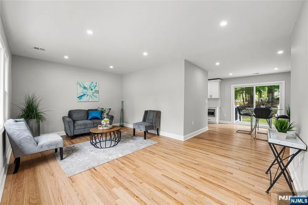 76 Dawn Avenue Haledon, NJ 07508