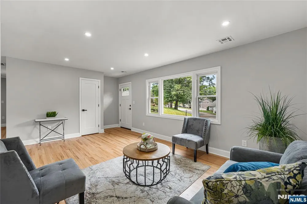 76 Dawn Avenue Haledon, NJ 07508