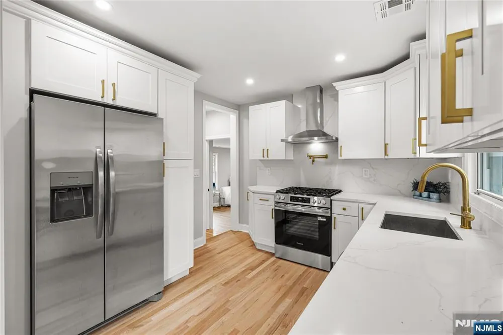 76 Dawn Avenue Haledon, NJ 07508