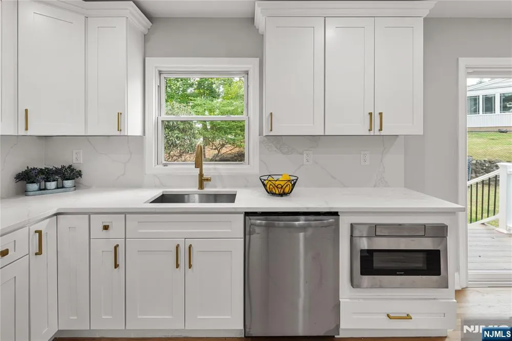 76 Dawn Avenue Haledon, NJ 07508