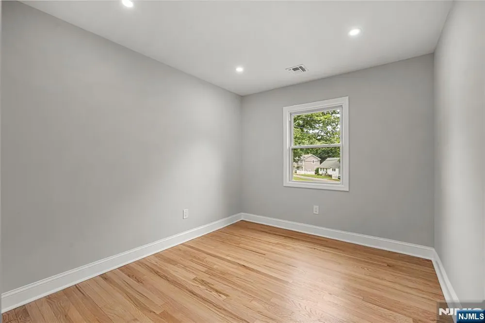 76 Dawn Avenue Haledon, NJ 07508