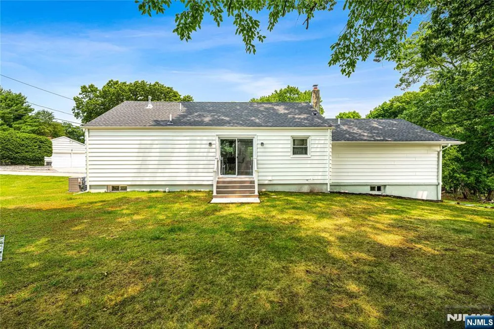 76 Dawn Avenue Haledon, NJ 07508