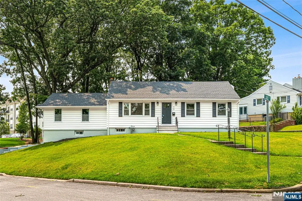 76 Dawn Avenue Haledon, NJ 07508