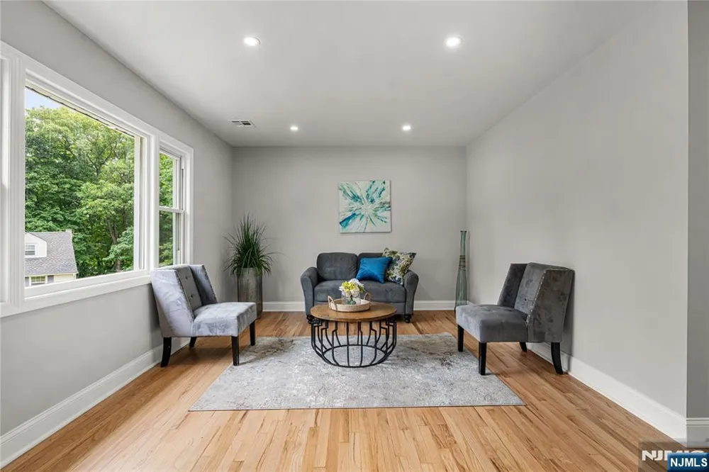 76 Dawn Avenue Haledon, NJ 07508