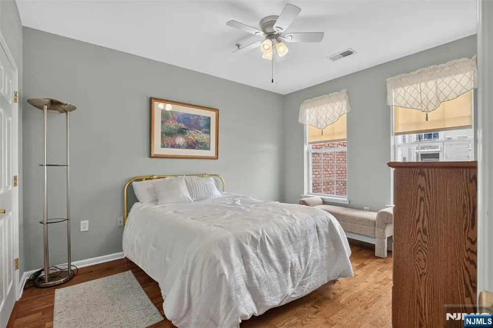 256 Cory Lane Elmwood Park, NJ 07407