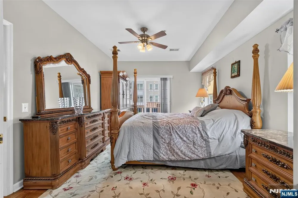 256 Cory Lane Elmwood Park, NJ 07407