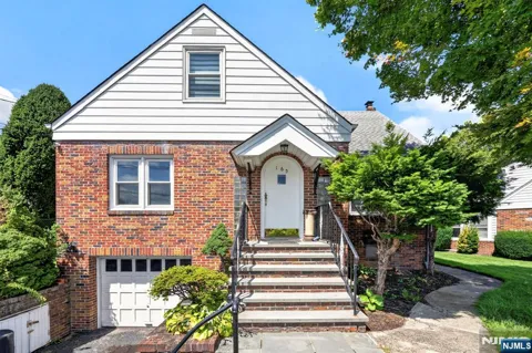 165 Oak Grove Avenue