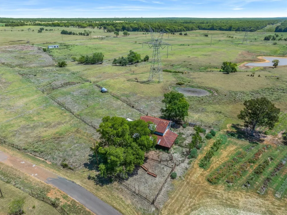 10 VZ County Road 4503 Ben Wheeler, TX 75754