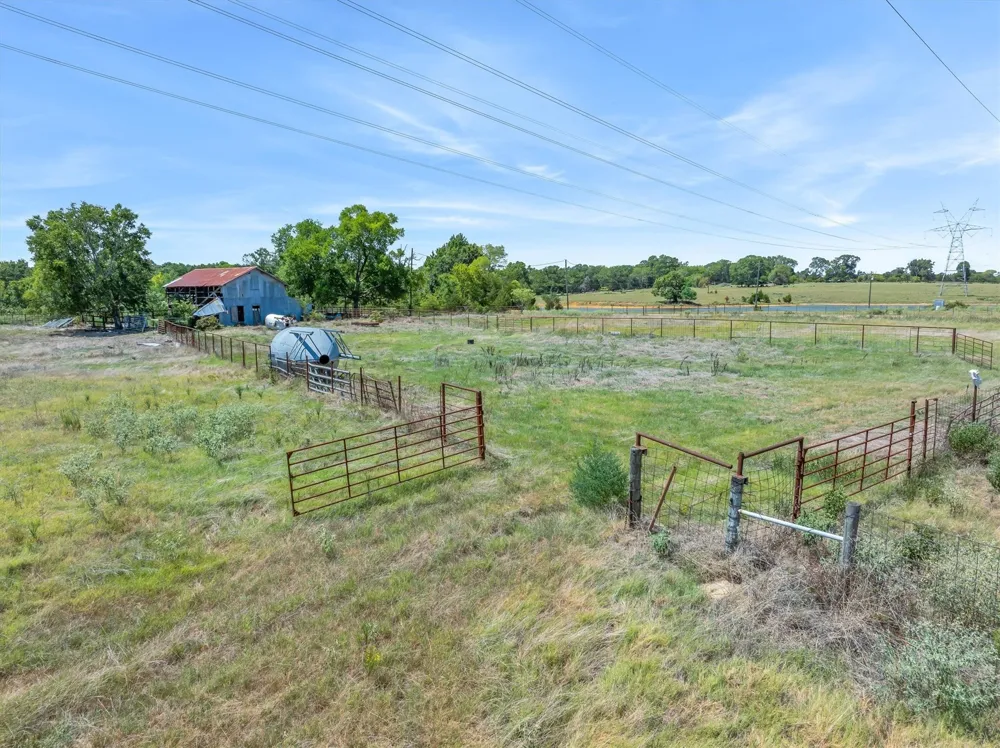 10 VZ County Road 4503 Ben Wheeler, TX 75754