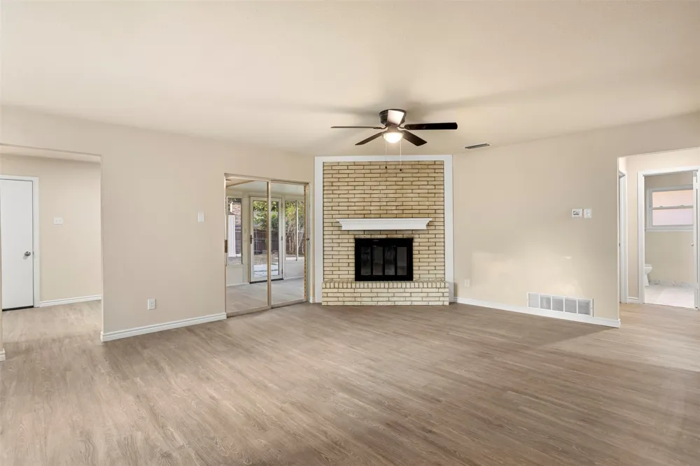 509 E Williamsburg Manor Arlington, TX 76014