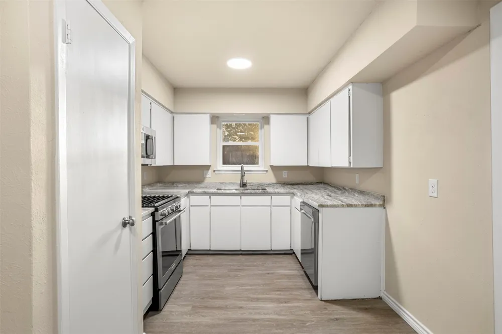 509 E Williamsburg Manor Arlington, TX 76014
