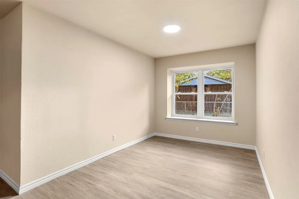 509 E Williamsburg Manor Arlington, TX 76014