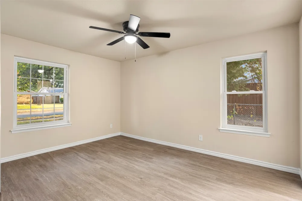 509 E Williamsburg Manor Arlington, TX 76014