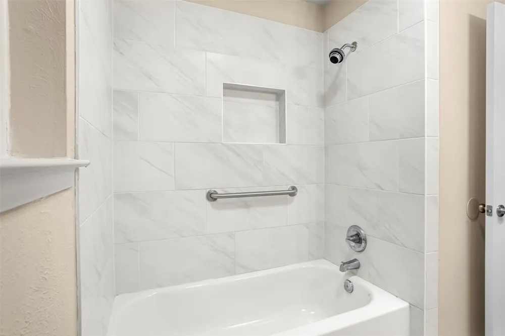 509 E Williamsburg Manor Arlington, TX 76014