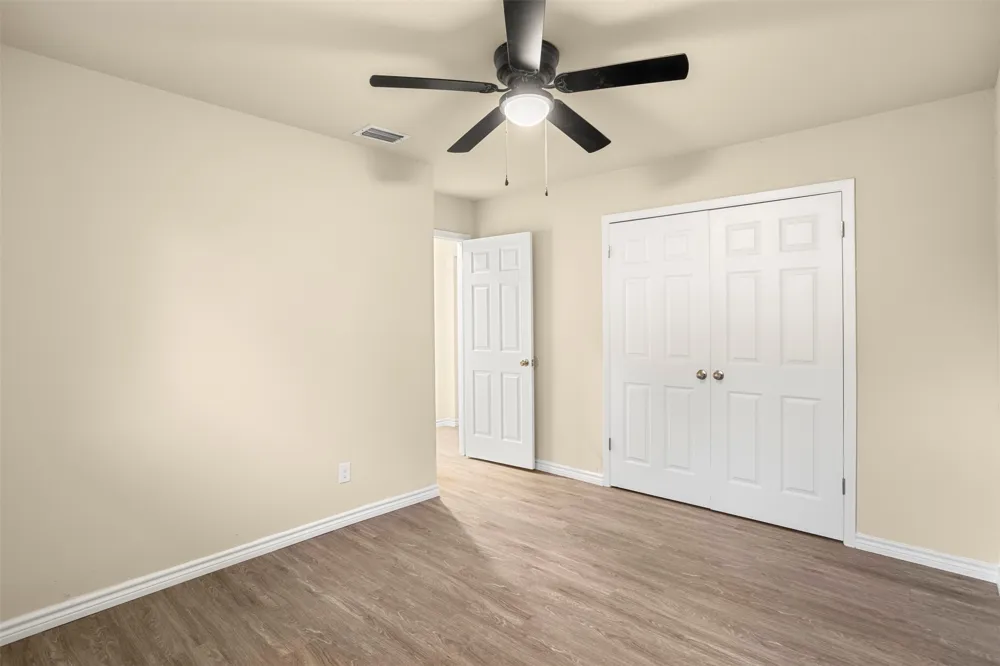509 E Williamsburg Manor Arlington, TX 76014