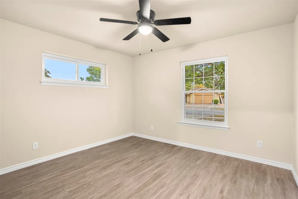 509 E Williamsburg Manor Arlington, TX 76014