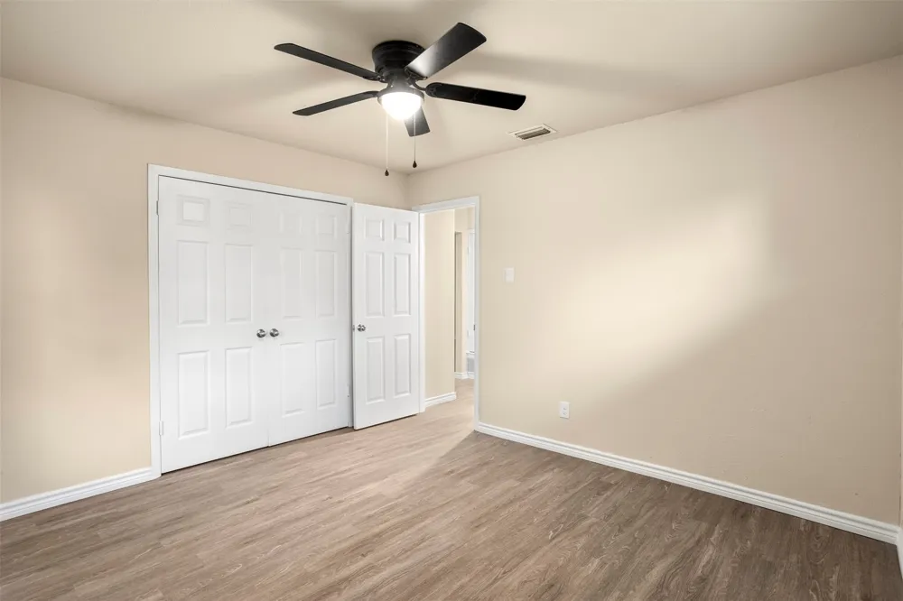 509 E Williamsburg Manor Arlington, TX 76014