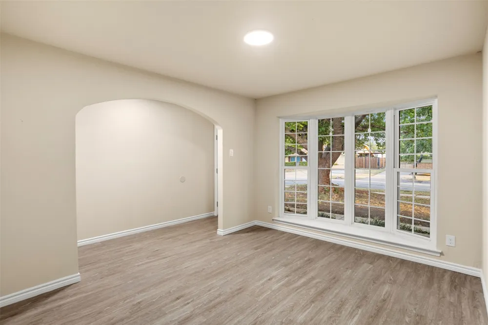 509 E Williamsburg Manor Arlington, TX 76014