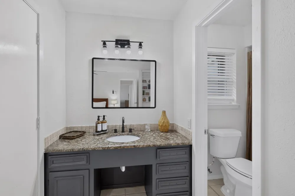 3508 Grande Bulevar Irving, TX 75062